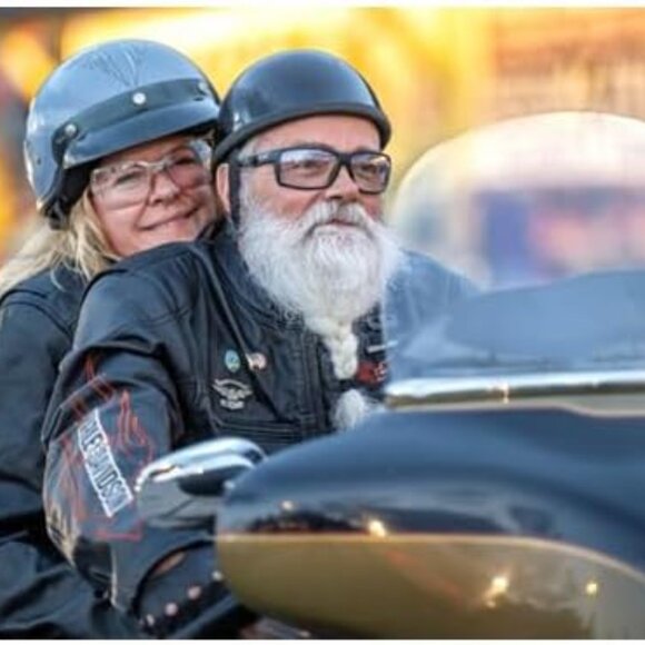 Women's Metal Pilot Sunglasses Classic Style UV Protection Fashion Accessory - Picture 2 of 8